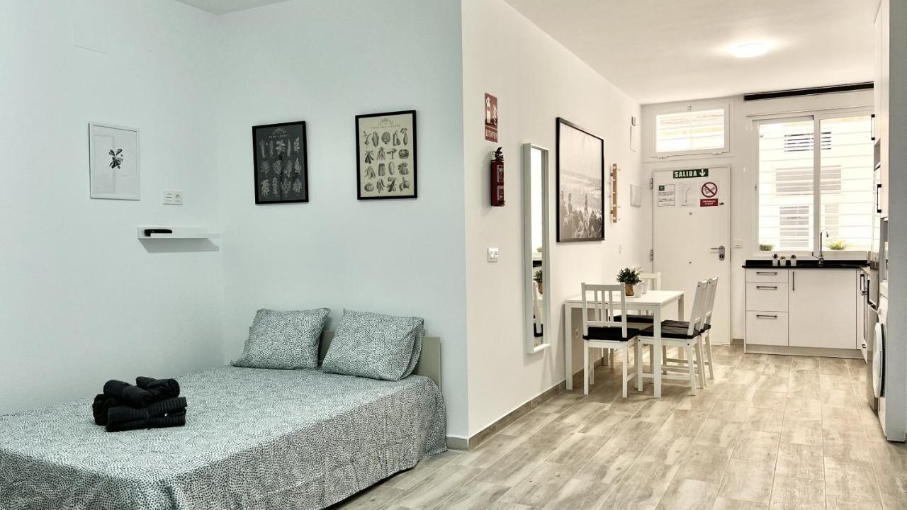 Los Tilos Suites-Vialia Малага Экстерьер фото